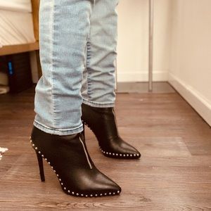 STUDDED ZIPPER BOOTIE